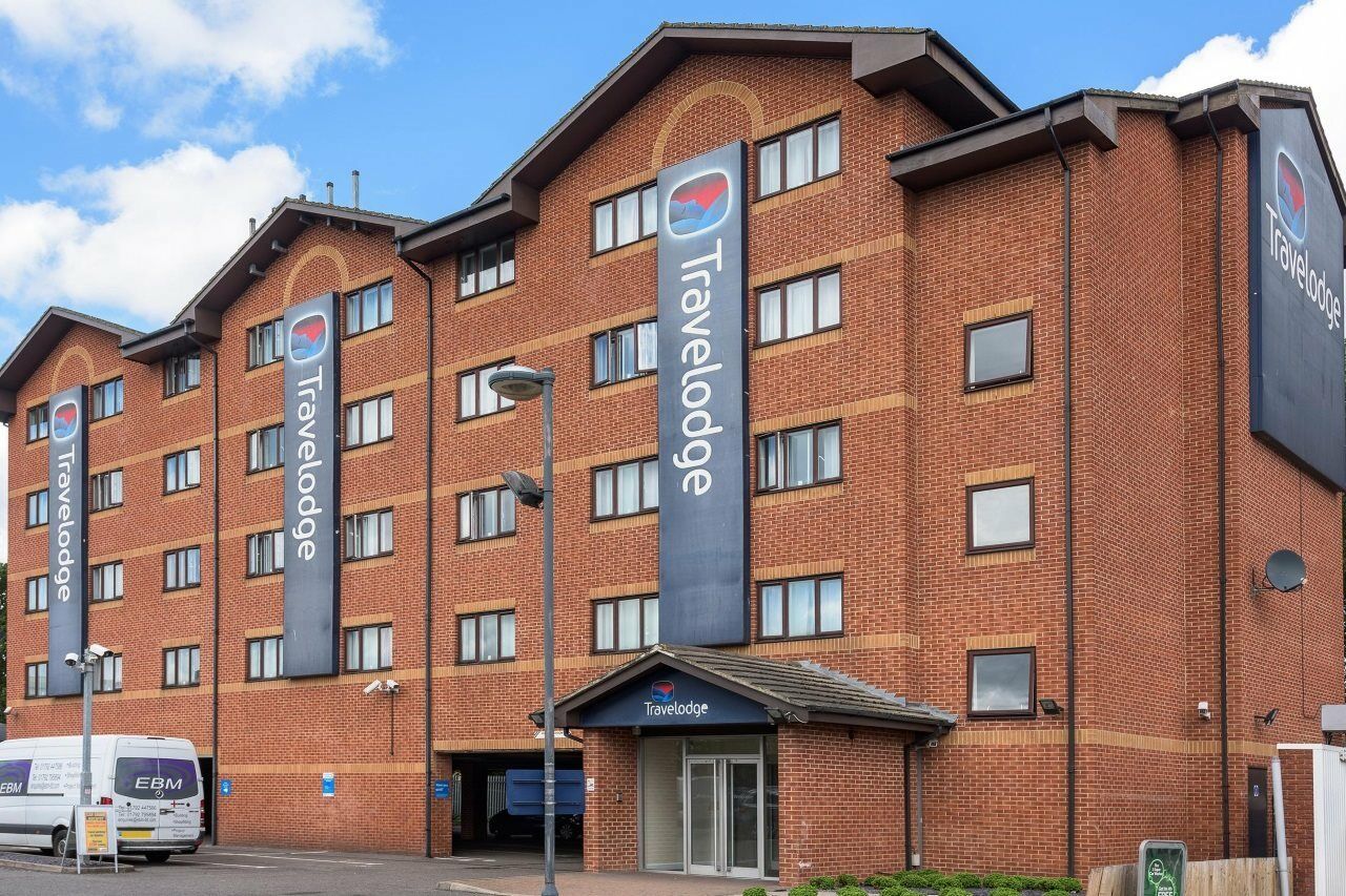 Travelodge London Park Royal Exterior photo